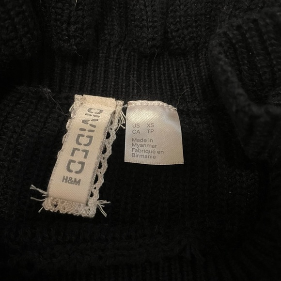 H&M Sweater - Picture 4 of 4